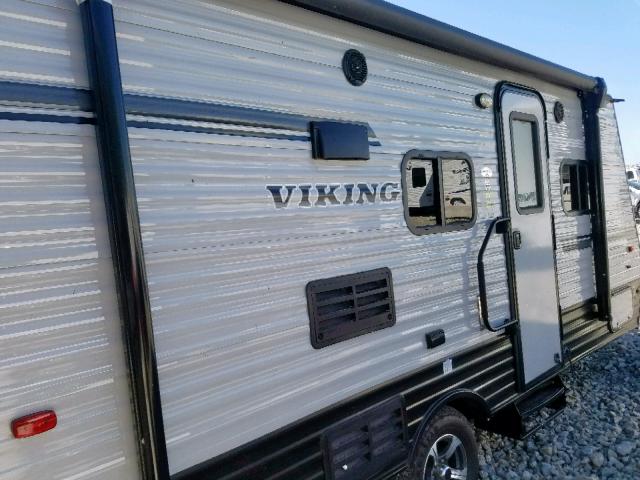 5ZT2VWFC1JJ118468 - 2018 WILDWOOD VIKING WHITE photo 4