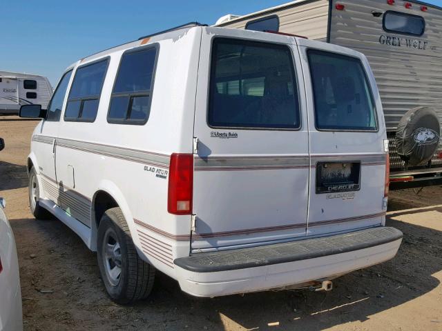 1GCDM19X93B125812 - 2003 CHEVROLET ASTRO WHITE photo 3