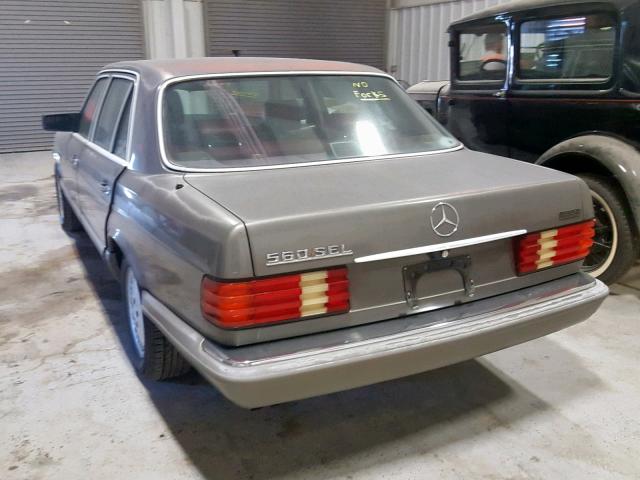 WDBCA39D9JA377227 - 1988 MERCEDES-BENZ 560 SEL GRAY photo 3