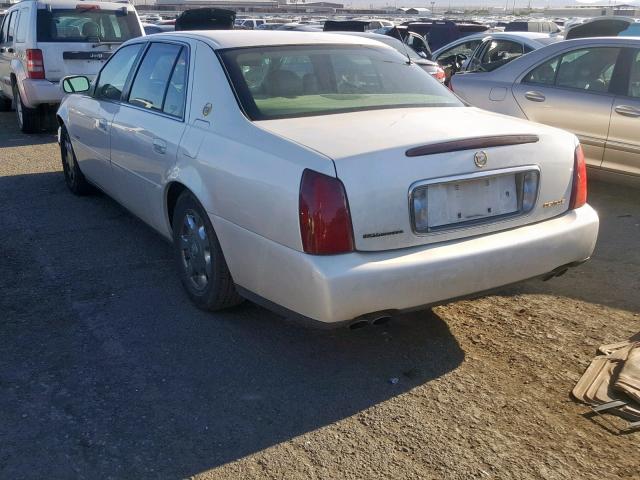 1G6KD54Y52U196977 - 2002 CADILLAC DEVILLE WHITE photo 3