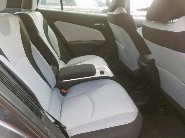 JTDKARFP4H3042745 - 2017 TOYOTA PRIUS PRIM 灰色 照片 6