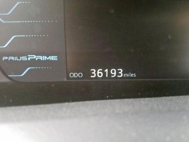 JTDKARFP4H3042745 - 2017 TOYOTA PRIUS PRIM 灰色 照片 8