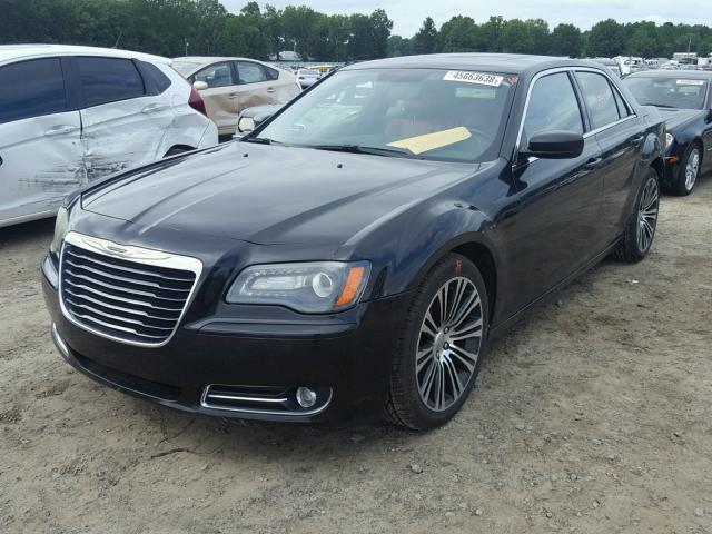 2C3CCABG4DH506456 - 2013 CHRYSLER 300 V6 BLACK photo 2