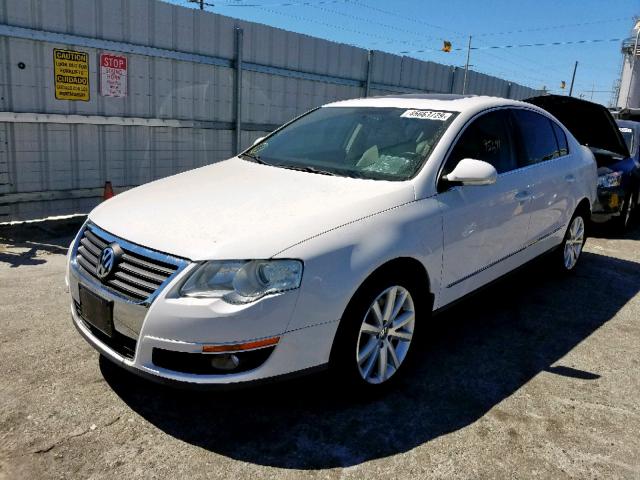 WVWJM9AN3AE083581 - 2010 VOLKSWAGEN PASSAT KOM WHITE photo 2