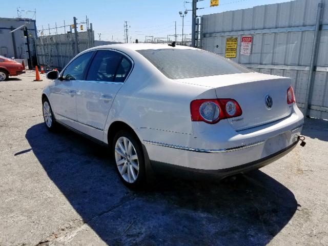 WVWJM9AN3AE083581 - 2010 VOLKSWAGEN PASSAT KOM WHITE photo 3