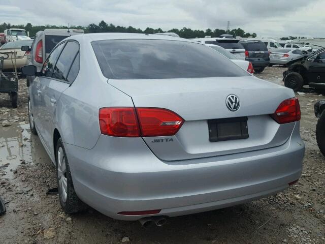 3VW2K7AJ8CM351918 - 2012 VOLKSWAGEN JETTA BASE Արծաթագույն լուսանկար 3