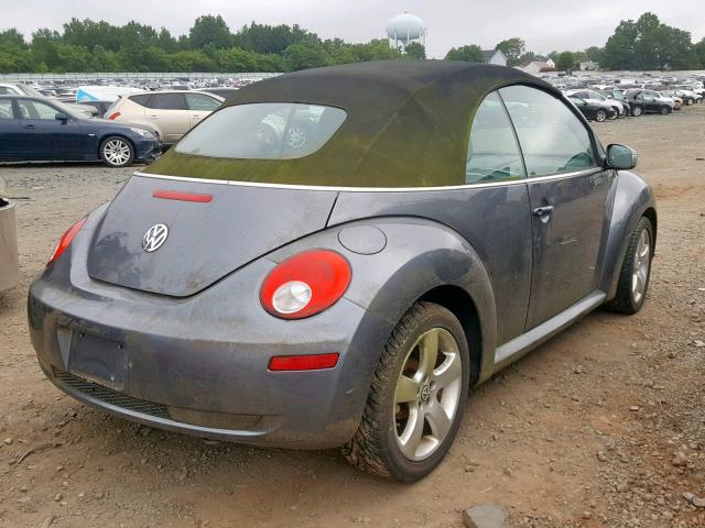 3VWSF31Y46M308353 - 2006 VOLKSWAGEN NEW BEETLE ნაცრისფერი ფოტო 4