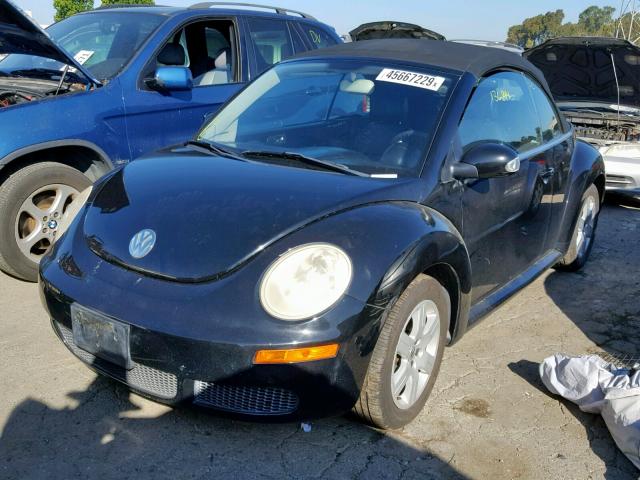 3VWRG31Y07M401139 - 2007 VOLKSWAGEN NEW BEETLE შავი ფოტო 2