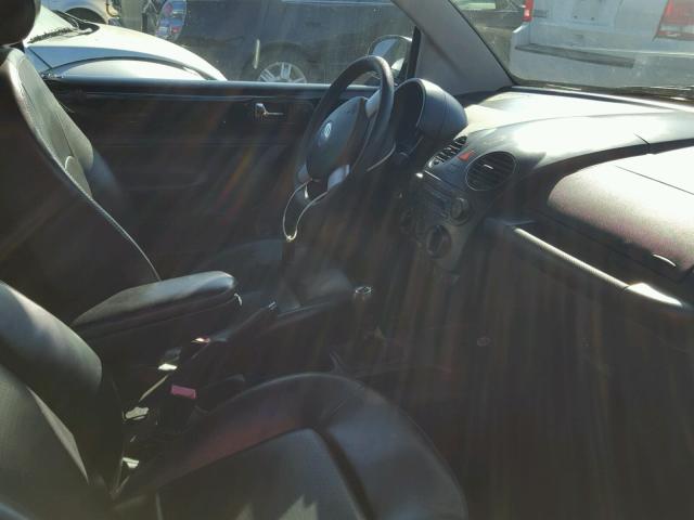 3VWRG31Y07M401139 - 2007 VOLKSWAGEN NEW BEETLE შავი ფოტო 5