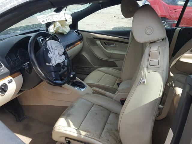 WVWFA71F67V030300 - 2007 VOLKSWAGEN EOS 2.0T L BEIGE photo 5