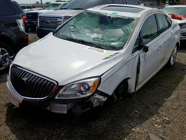 1G4PR5SK4F4117819 - 2015 BUICK VERANO CON WHITE photo 2