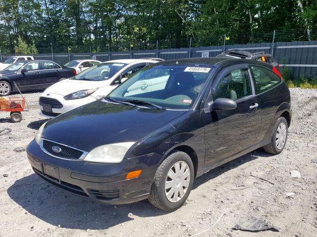 1FAHP31N07W118623 - 2007 FORD FOCUS ZX3 BLACK photo 2