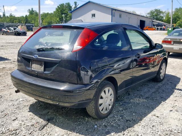 1FAHP31N07W118623 - 2007 FORD FOCUS ZX3 BLACK photo 4