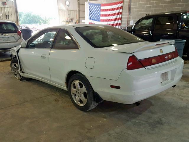 1HGCG2251YA013649 - 2000 HONDA ACCORD EX WHITE photo 3