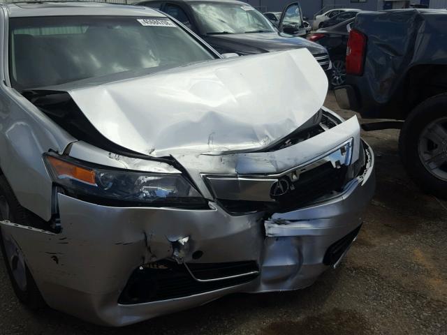 19UUA8F21DA001505 - 2013 ACURA TL SILVER photo 9