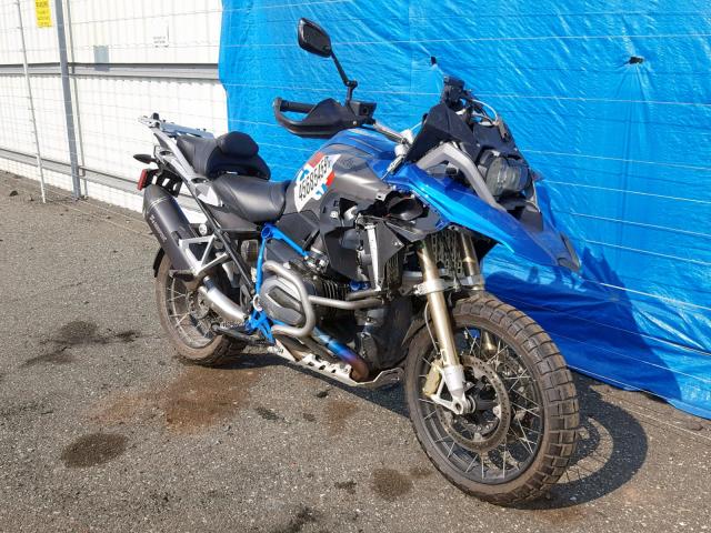 WB10A6101HZ654878 - 2017 BMW R1200 GS TWO TONE photo 1