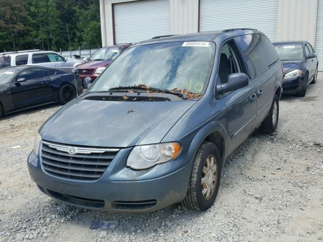 2A4GP54L87R205717 - 2007 CHRYSLER TOWN & COU GREEN photo 2