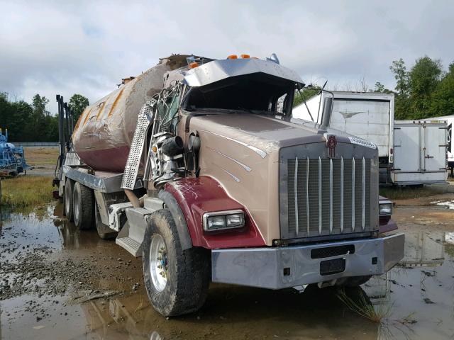 1NKDL40X3BJ290825 - 2011 KENWORTH CONSTRUCTI TWO TONE photo 1