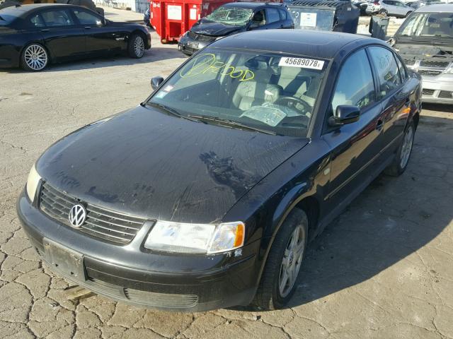 WVWPD23B6YP217244 - 2000 VOLKSWAGEN PASSAT GLX 黑色 照片 2