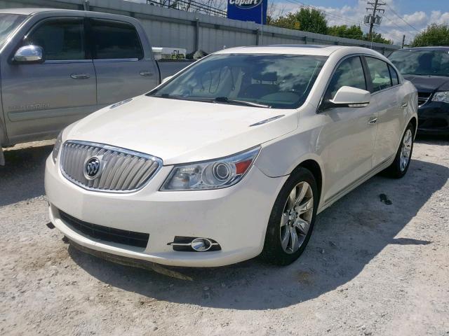 1G4GC5GG3AF152256 - 2010 BUICK LACROSSE C WHITE photo 2