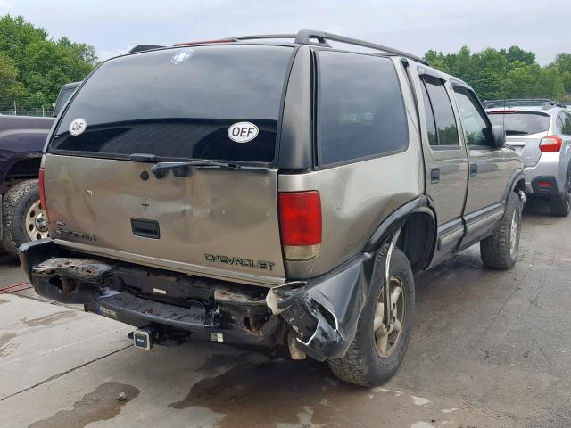 1GNDT13W6Y2304195 - 2000 CHEVROLET BLAZER TAN photo 4