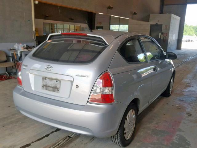 KMHCM36C87U011542 - 2007 HYUNDAI ACCENT GS SILVER photo 4