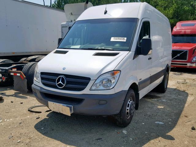 WD3PF3CC9B5564640 - 2011 MERCEDES-BENZ SPRINTER 3 WHITE photo 2