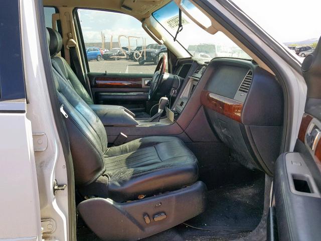 5LMFU28R53LJ33989 - 2003 LINCOLN NAVIGATOR თეთრი ფოტო 5