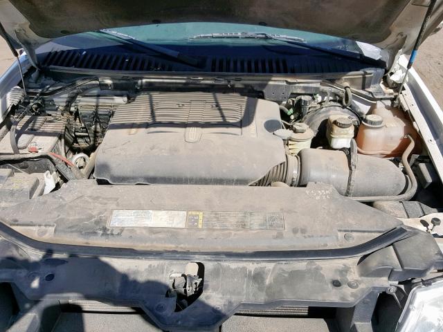 5LMFU28R53LJ33989 - 2003 LINCOLN NAVIGATOR თეთრი ფოტო 7