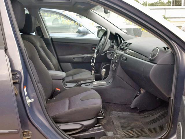 JM1BK344571740133 - 2007 MAZDA 3 HATCHBAC GRAY photo 5