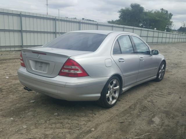 WDBRF52H57F914014 - 2007 MERCEDES-BENZ C 230 SILVER photo 4