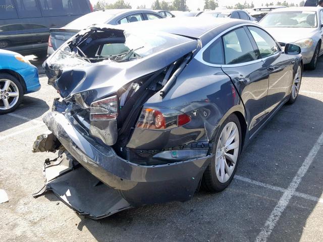 5YJSA1E16HF226408 - 2017 TESLA MODEL S فحمي صورة 4