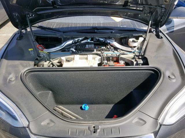5YJSA1E16HF226408 - 2017 TESLA MODEL S فحمي صورة 7