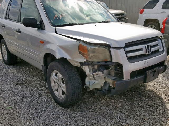 5FNYF181X6B021114 - 2006 HONDA PILOT LX SILVER photo 9