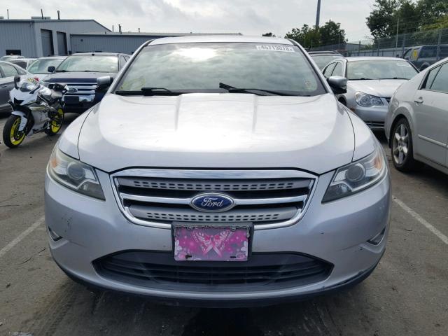 1FAHP2EW5AG112055 - 2010 FORD TAURUS SEL SILVER photo 9