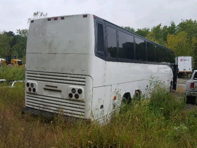 2PCH33496V1011858 - 1997 PREVOST BUS WHITE photo 4