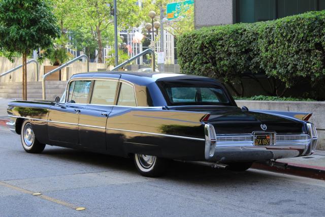 64R000122 - 1964 CADILLAC LIMO BLACK photo 4