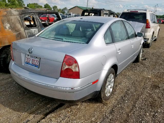 WVWPD63BX2E419322 - 2002 VOLKSWAGEN PASSAT GLS SILVER photo 4