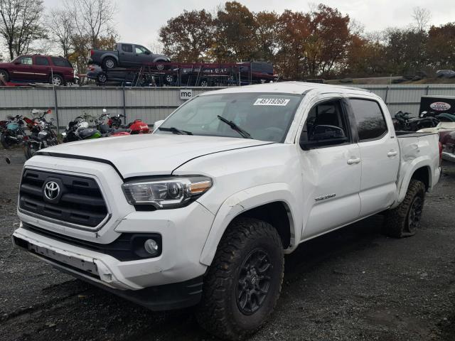3TMCZ5AN1HM045872 - 2017 TOYOTA TACOMA DOU თეთრი ფოტო 2