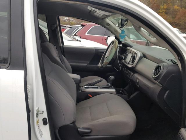 3TMCZ5AN1HM045872 - 2017 TOYOTA TACOMA DOU თეთრი ფოტო 5