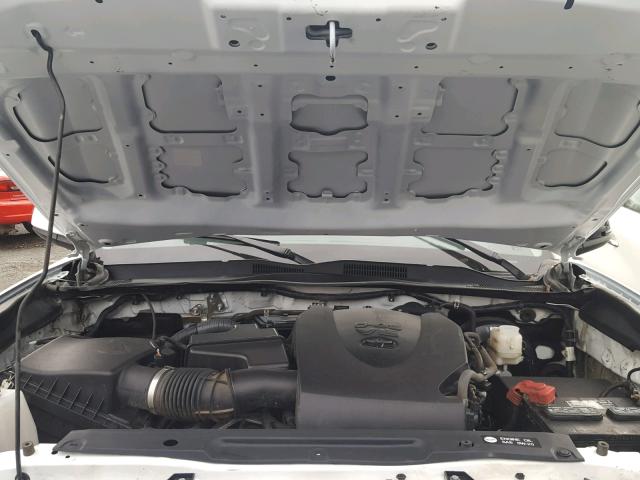3TMCZ5AN1HM045872 - 2017 TOYOTA TACOMA DOU თეთრი ფოტო 7