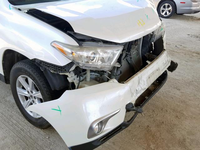 5TDZK3EH3CS062754 - 2012 TOYOTA HIGHLANDER WHITE photo 9