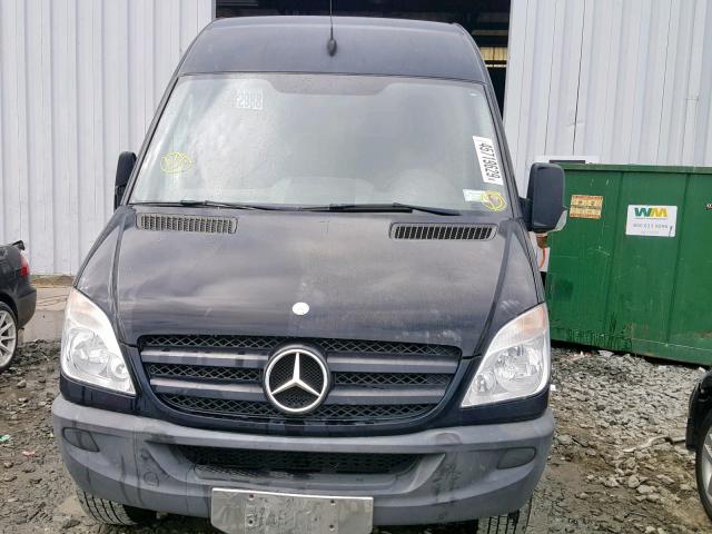 WD3PE7CC5C5724203 - 2012 MERCEDES-BENZ SPRINTER 2 BLACK photo 9