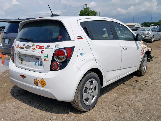 1G1JA6SH5G4174763 - 2016 CHEVROLET SONIC LS 白色 照片 4