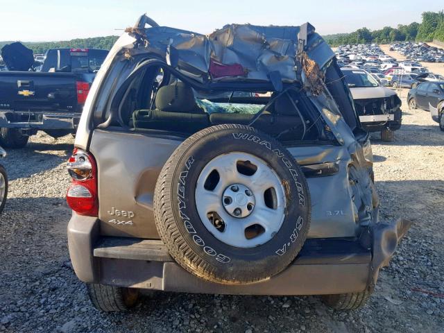 1J4GL48K34W118592 - 2004 JEEP LIBERTY SP TAN photo 9