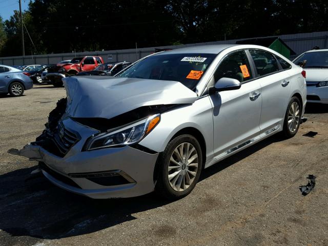 5NPE34AF2FH200798 - 2015 HYUNDAI SONATA SPO SILVER photo 2