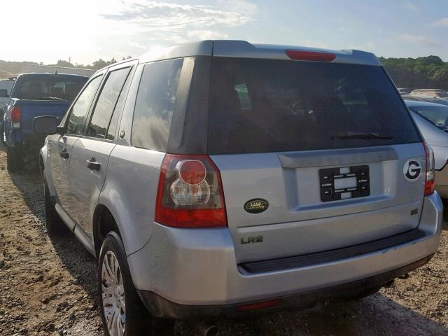 SALFP24N28H016763 - 2008 LAND ROVER LR2 SE SILVER photo 3