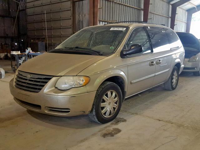 2A4GP54L07R260081 - 2007 CHRYSLER TOWN & COU BEIGE photo 2