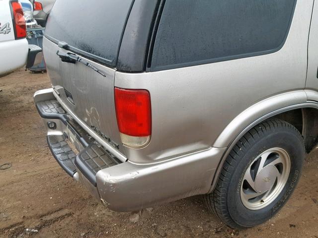 1GNDT13W3Y2373393 - 2000 CHEVROLET BLAZER BEIGE photo 9