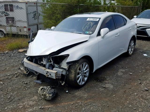 JTHCK262892032237 - 2009 LEXUS IS 250 WHITE photo 2